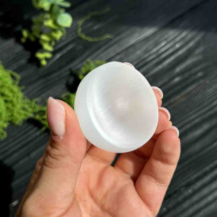 Worry stone із натурального селеніту - камінь турботи